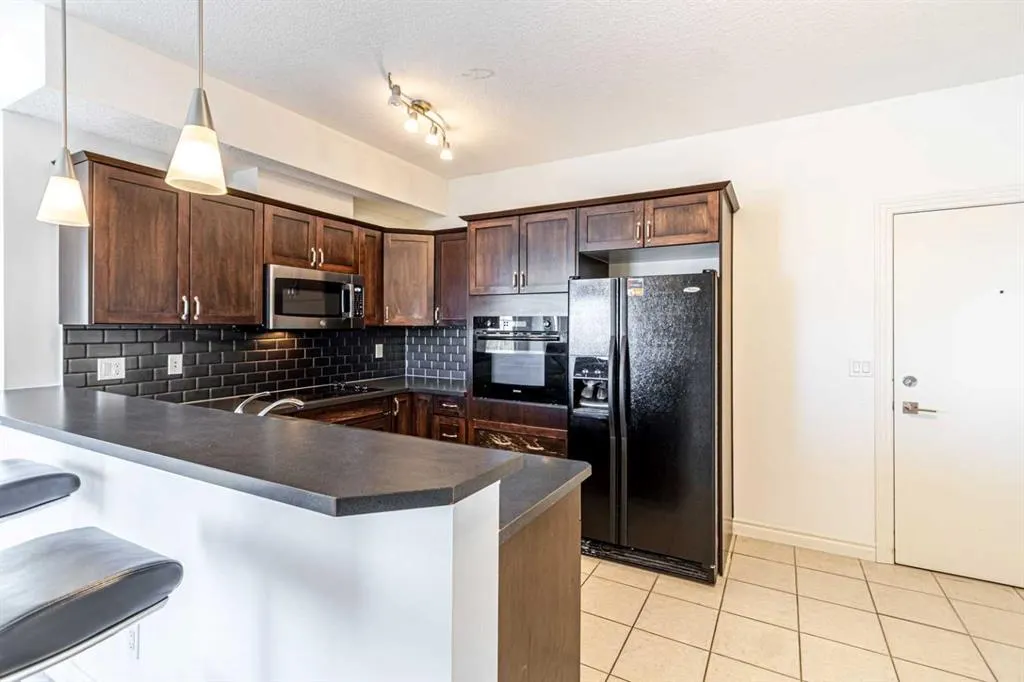 60 Royal Oak Plaza NW, #434