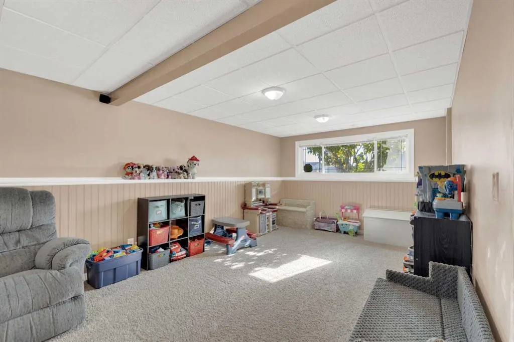 86 Donald Close
