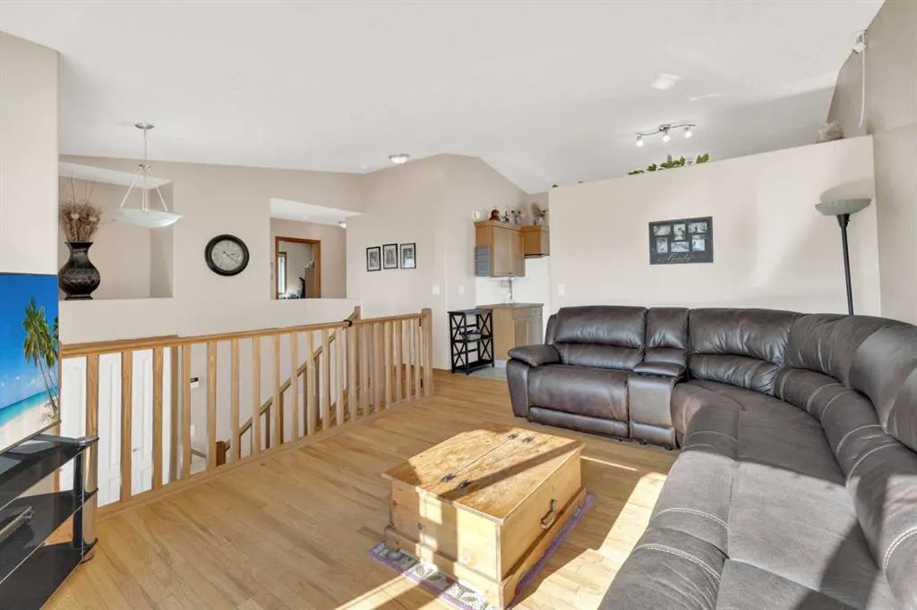 86 Donald Close