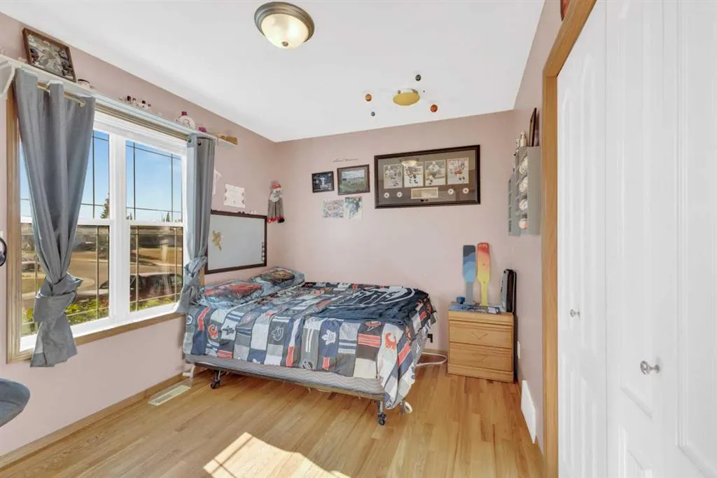 86 Donald Close