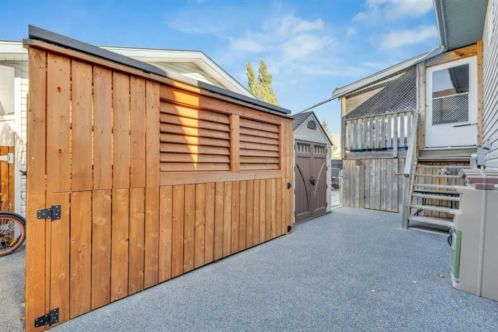 86 Donald Close