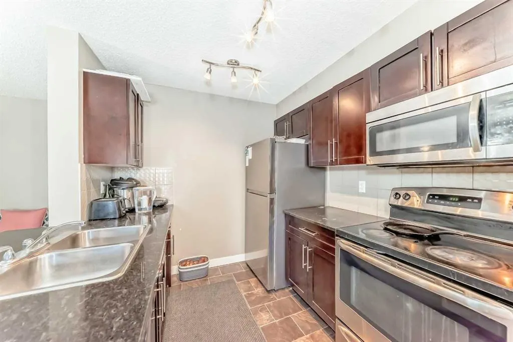 403 Mackenzie Way SW, #8201