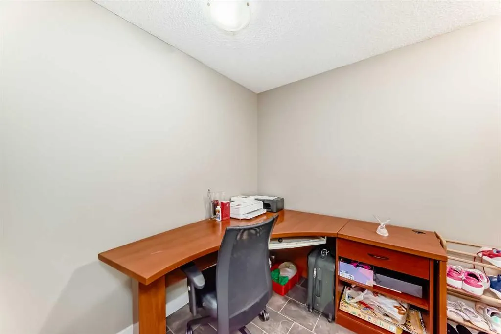 403 Mackenzie Way SW, #8201