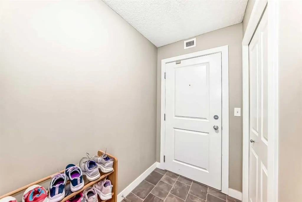 403 Mackenzie Way SW, #8201