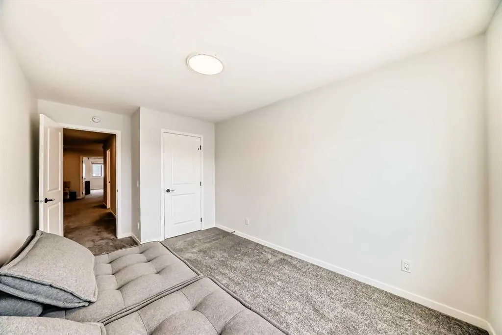 16 Lucas Passage NW