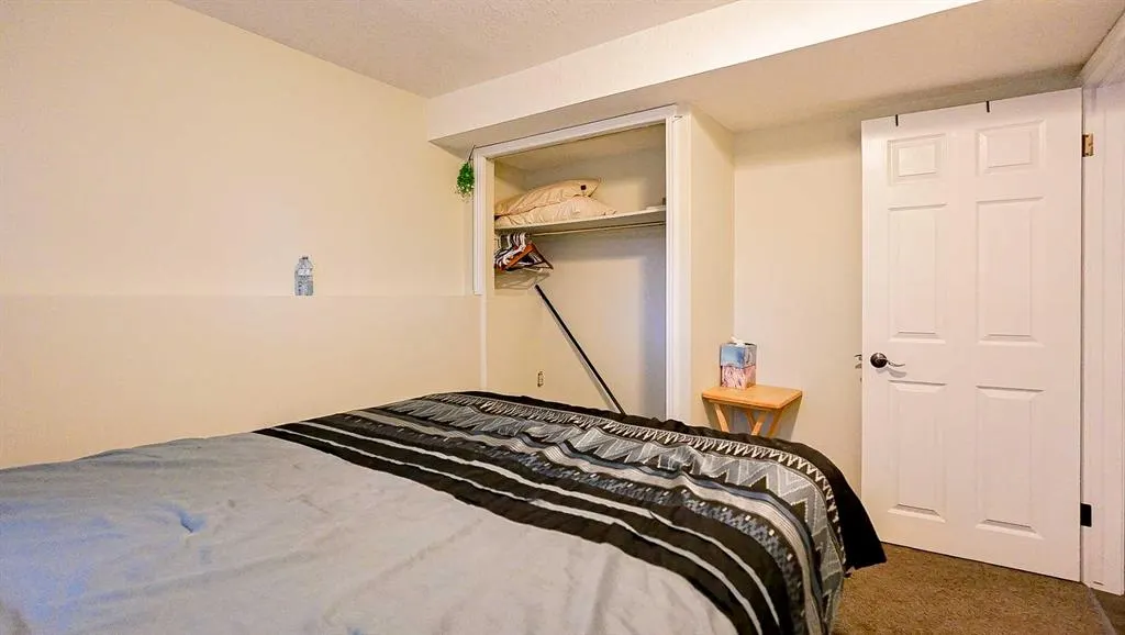 37 Ross Haven Way SE
