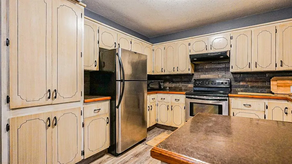 37 Ross Haven Way SE