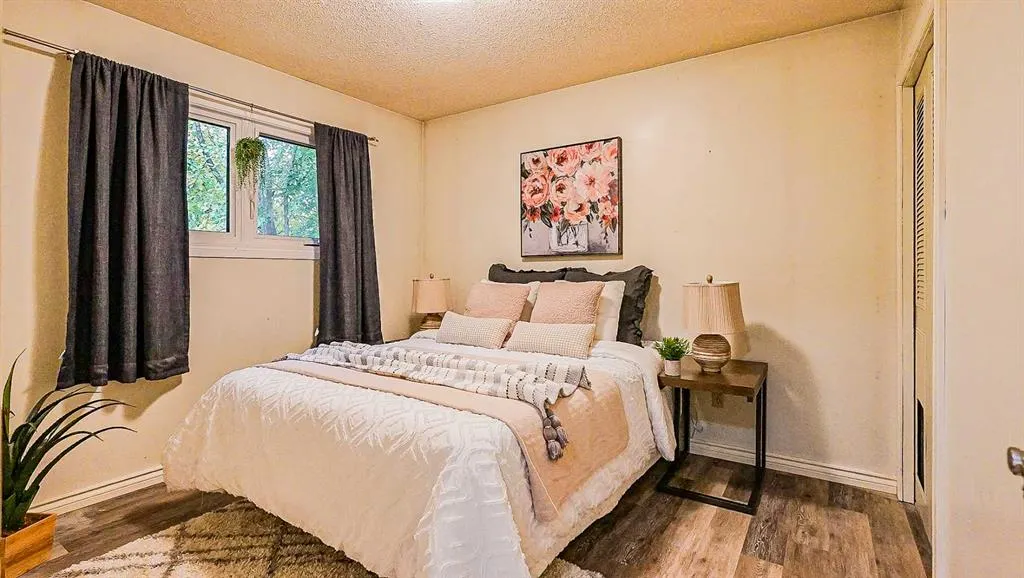 37 Ross Haven Way SE