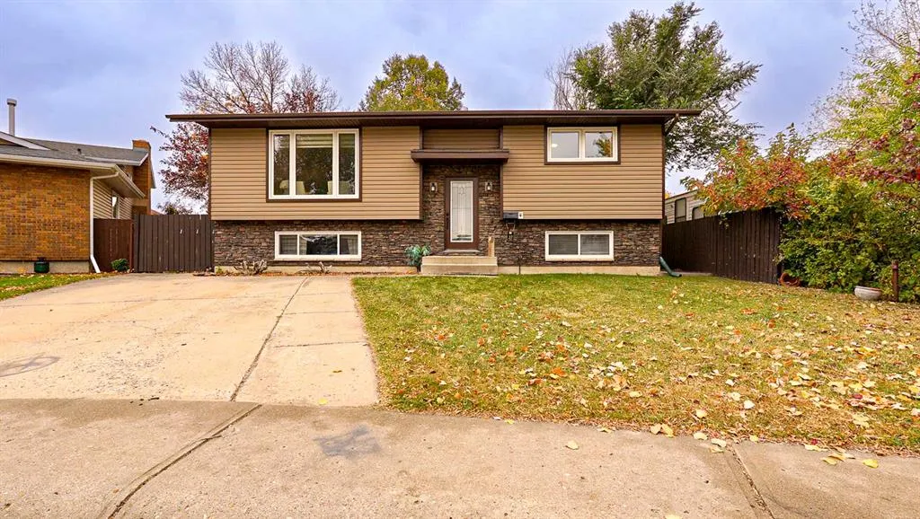 37 Ross Haven Way SE