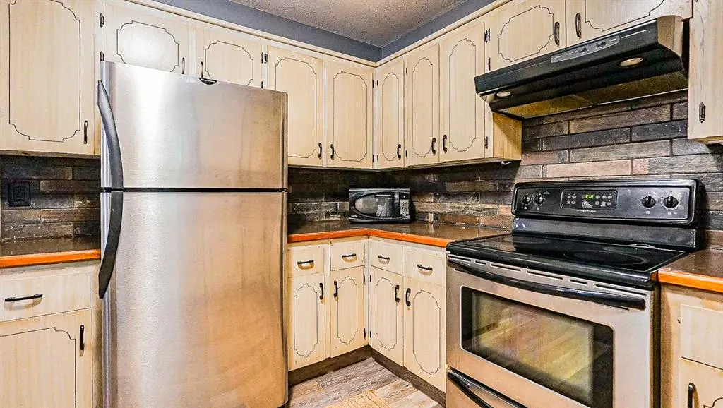 37 Ross Haven Way SE