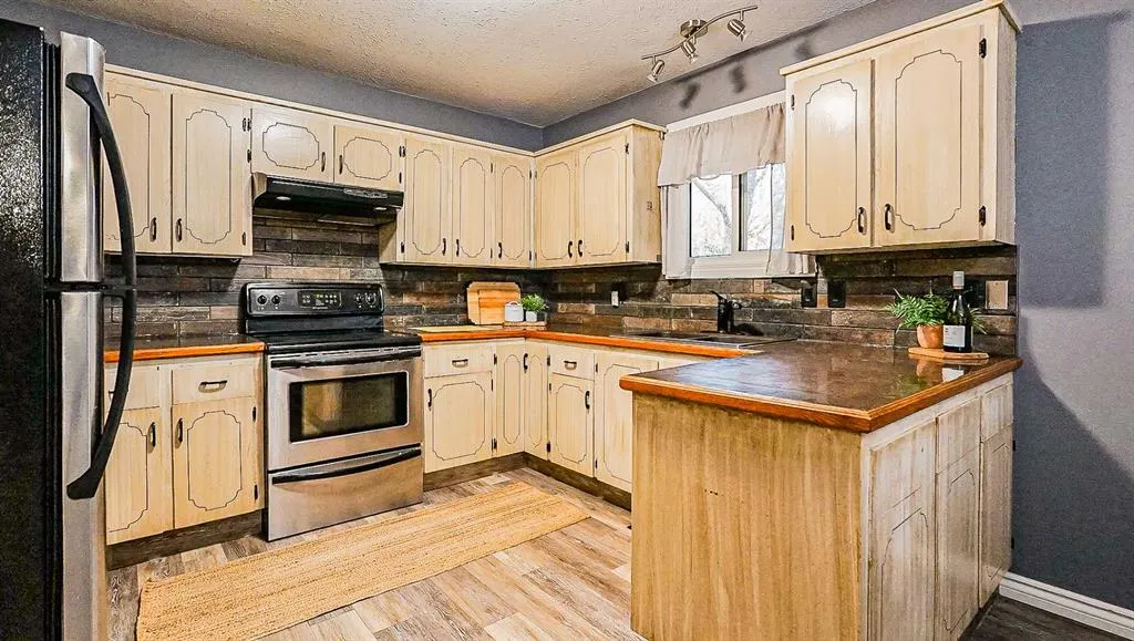 37 Ross Haven Way SE