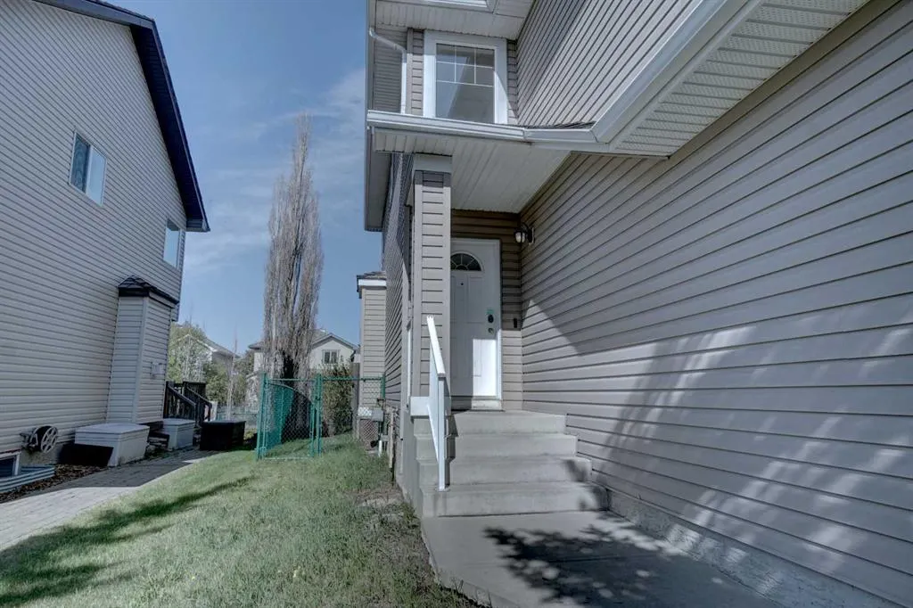 70 Glensummit Close