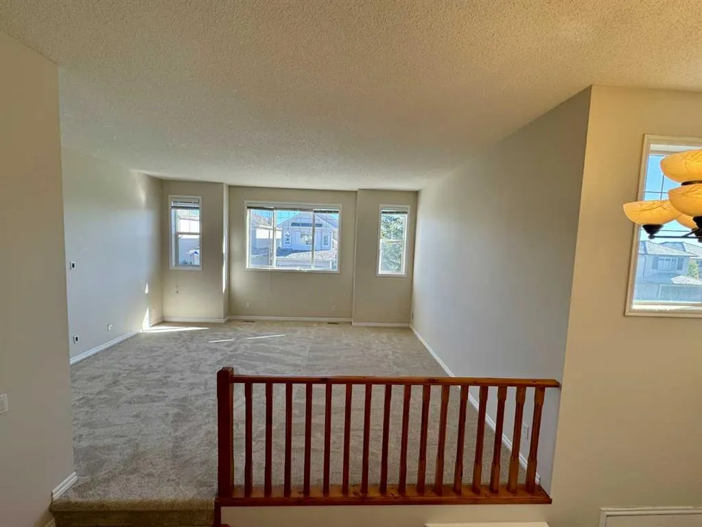 70 Glensummit Close