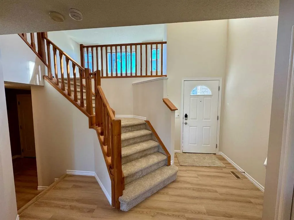 70 Glensummit Close
