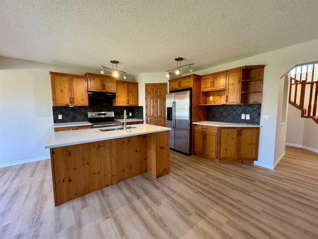70 Glensummit Close