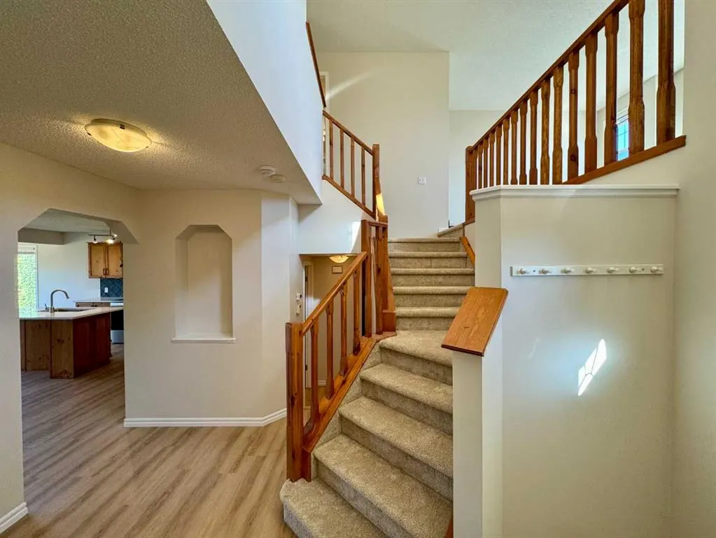 70 Glensummit Close