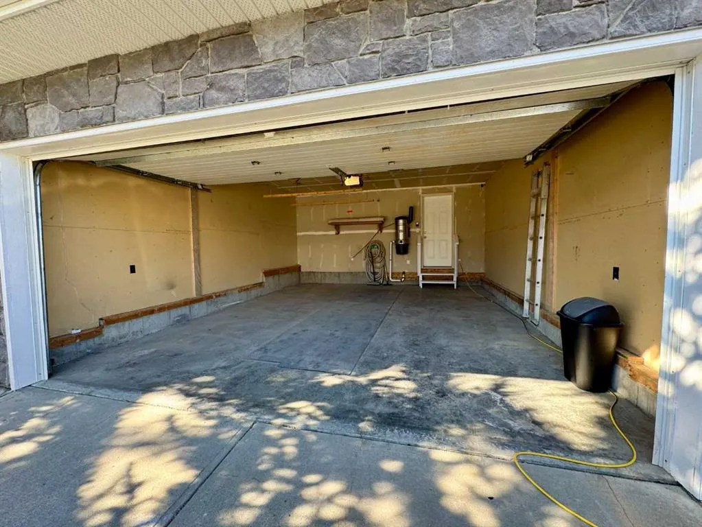 70 Glensummit Close