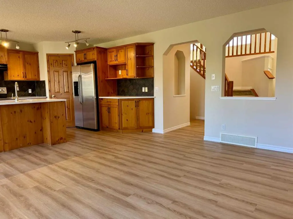 70 Glensummit Close