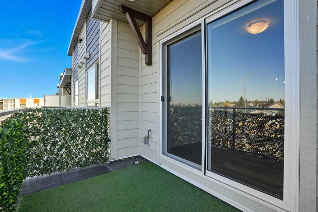 300 Harvest Hills Place NE, #413
