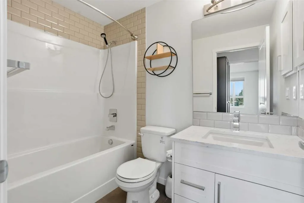 300 Harvest Hills Place NE, #413