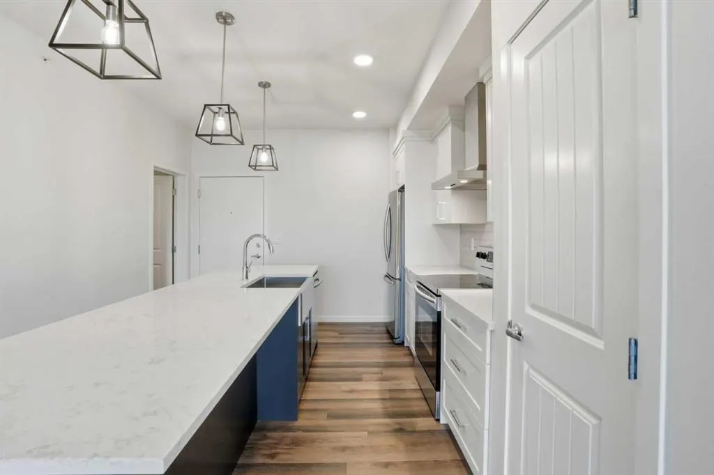 300 Harvest Hills Place NE, #413