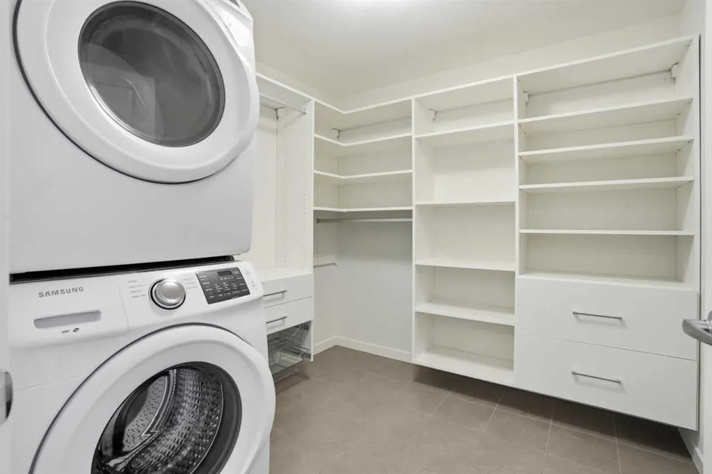 300 Harvest Hills Place NE, #413