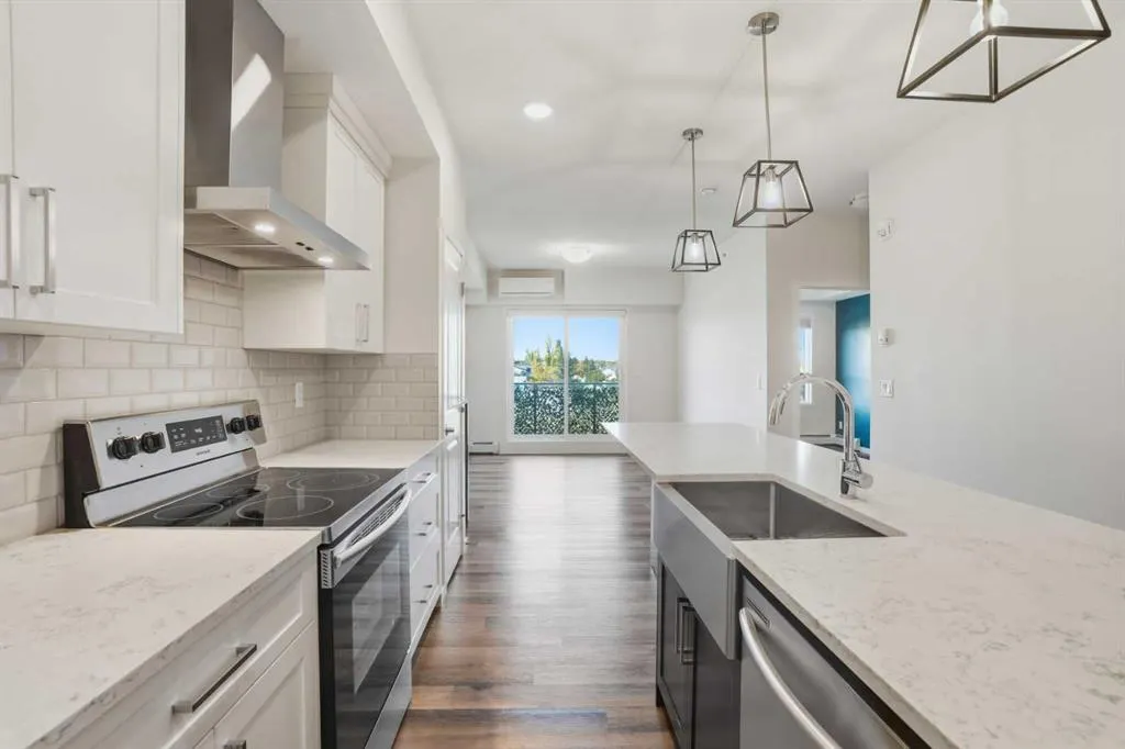 300 Harvest Hills Place NE, #413