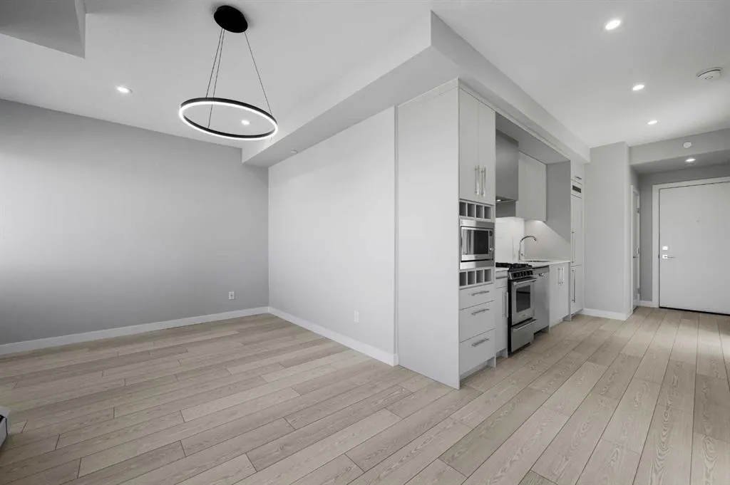 8230 Broadcast Avenue SW, #601