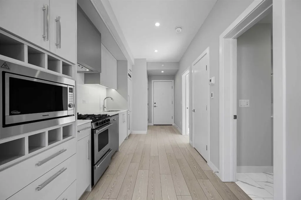 8230 Broadcast Avenue SW, #601