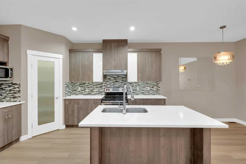 87 Baysprings Way SW