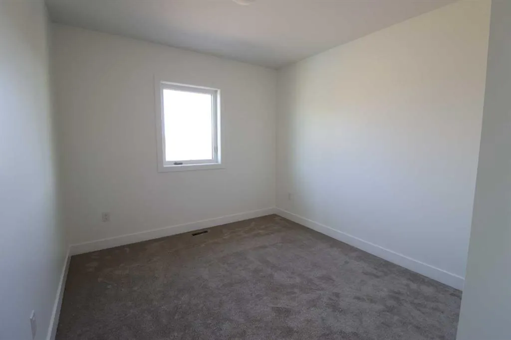 327 9 St
