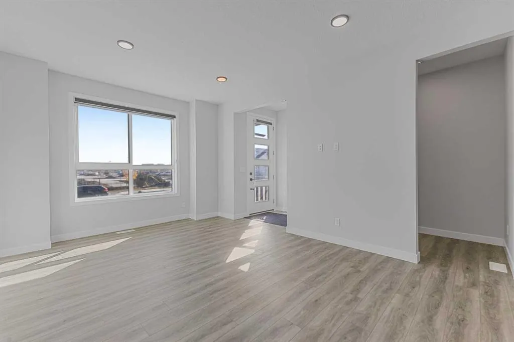 33 BELMONT Drive SW