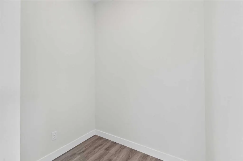 33 BELMONT Drive SW