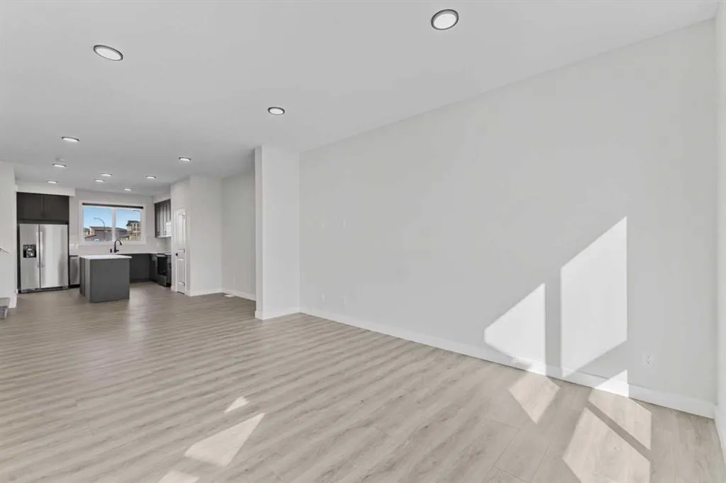 33 BELMONT Drive SW