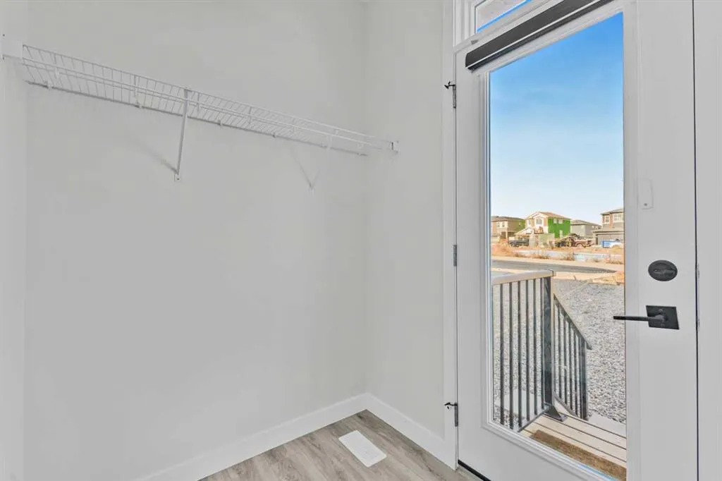 33 BELMONT Drive SW