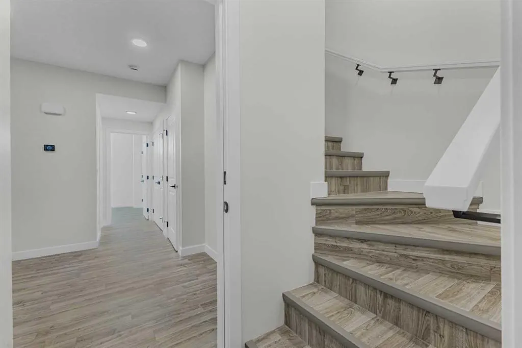 33 BELMONT Drive SW