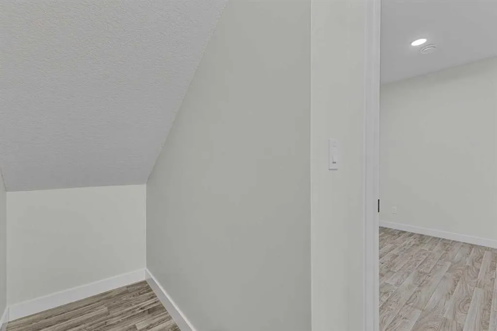 33 BELMONT Drive SW