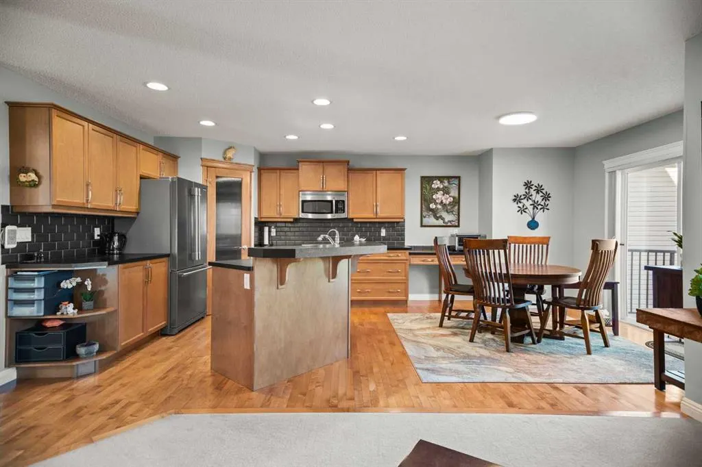 232 Sunset Close