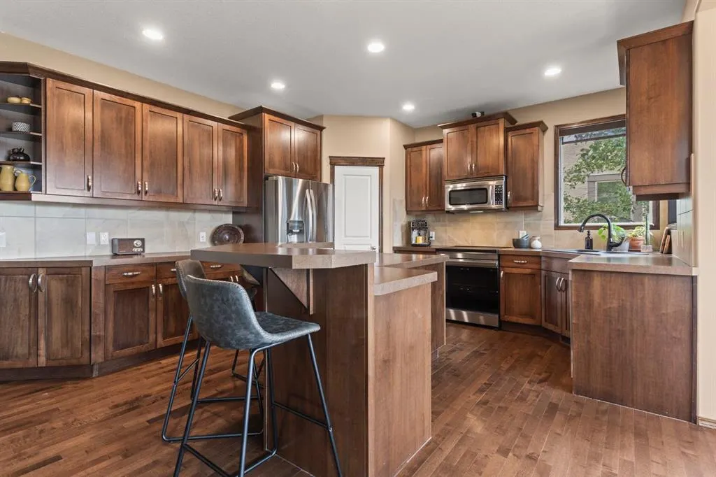 498 Tuscany Ravine Road NW