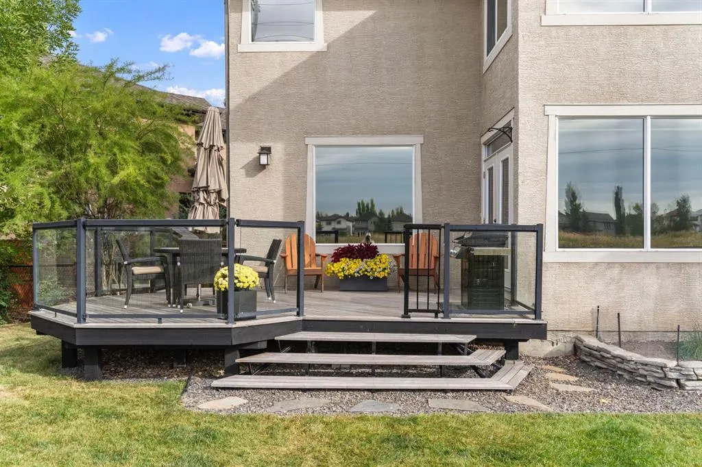 498 Tuscany Ravine Road NW