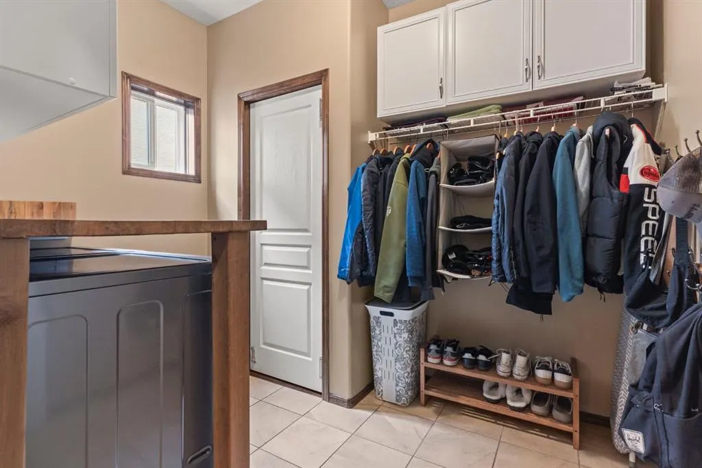 498 Tuscany Ravine Road NW