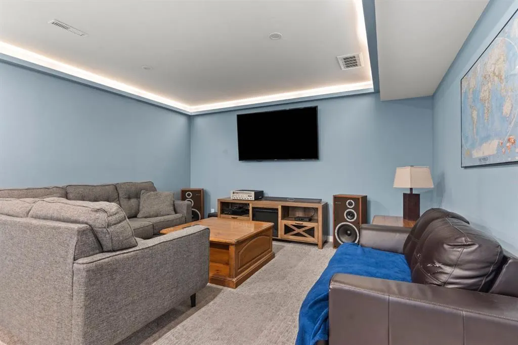 498 Tuscany Ravine Road NW