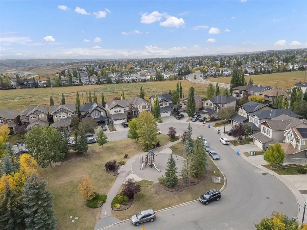 498 Tuscany Ravine Road NW
