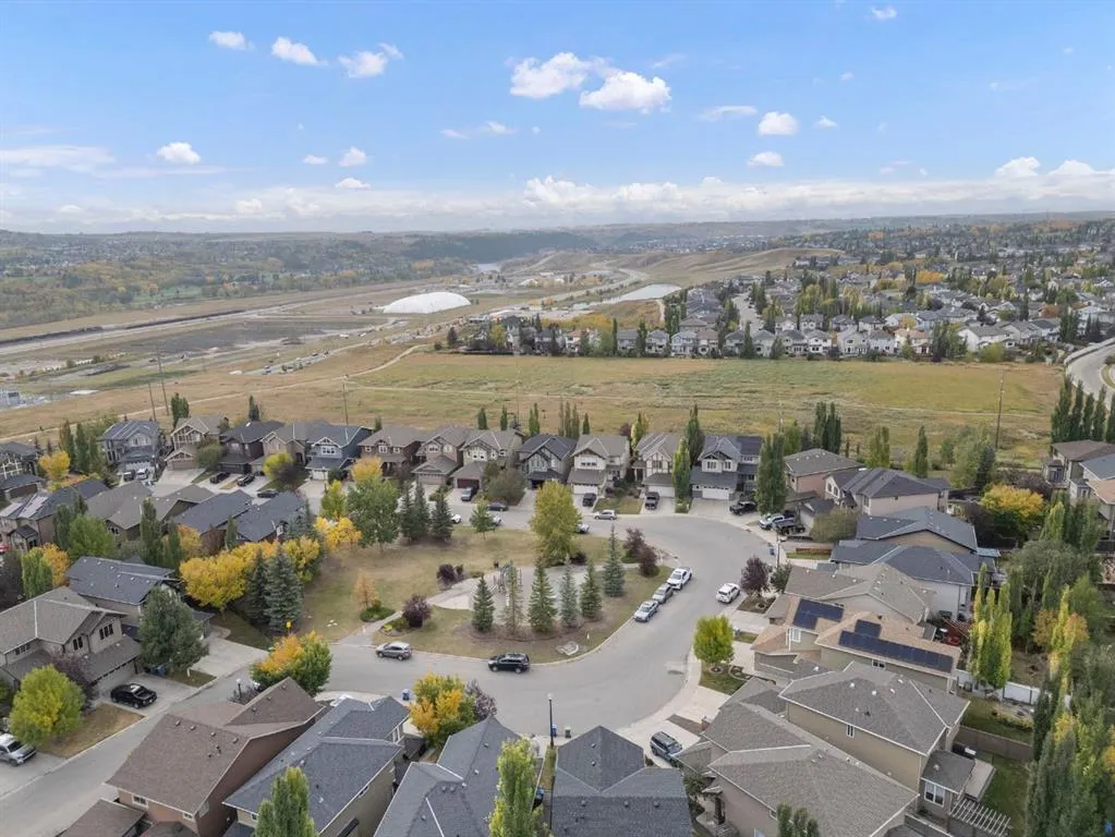 498 Tuscany Ravine Road NW