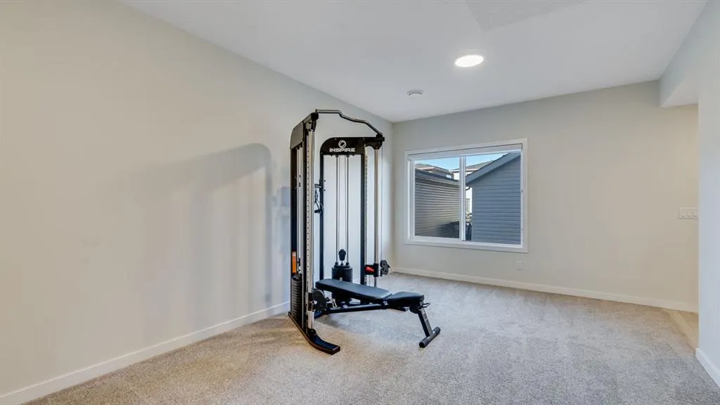 18 Amblehurst Path NW
