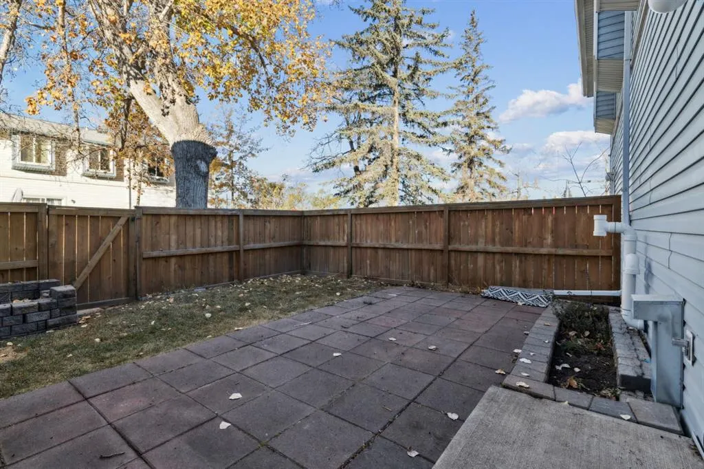 4810 40 Avenue SW, #15