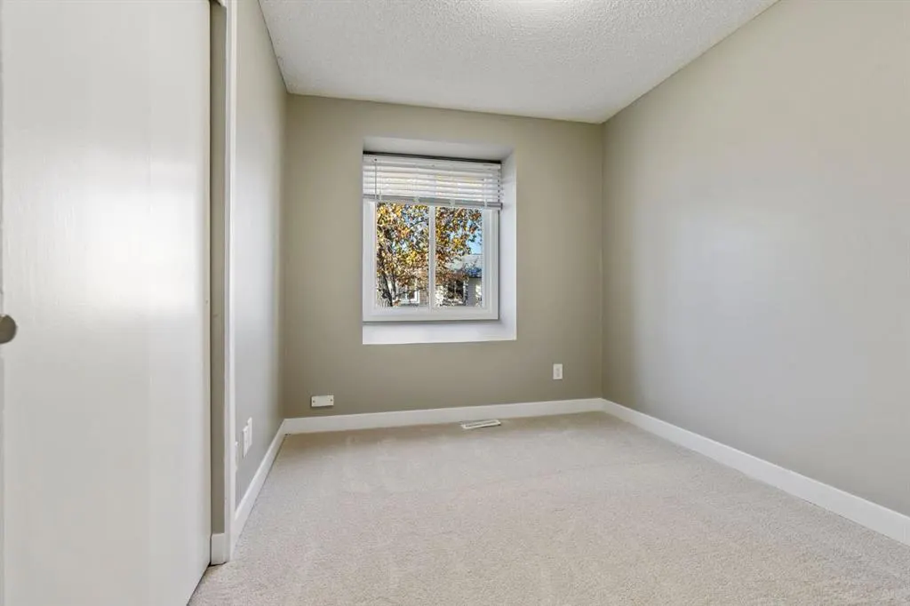 4810 40 Avenue SW, #15