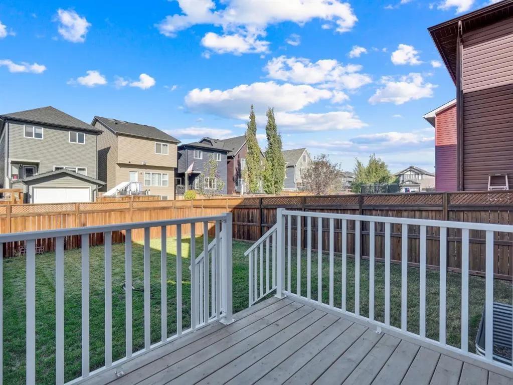 551 EVANSBOROUGH Way NW