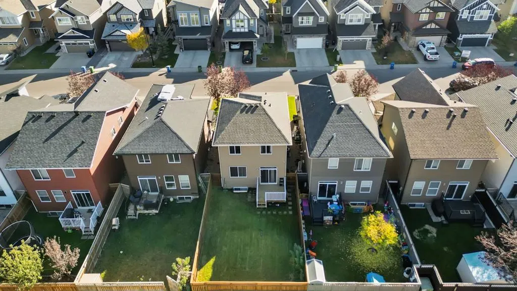 551 EVANSBOROUGH Way NW