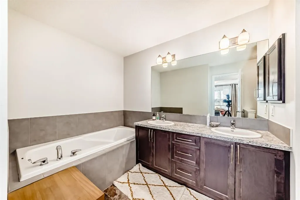 188 Walden Parade SE